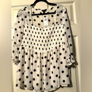 NEW NEVER WORN! Torrid White and Black Puff Sleeve Blouse with Peter Pan Collar